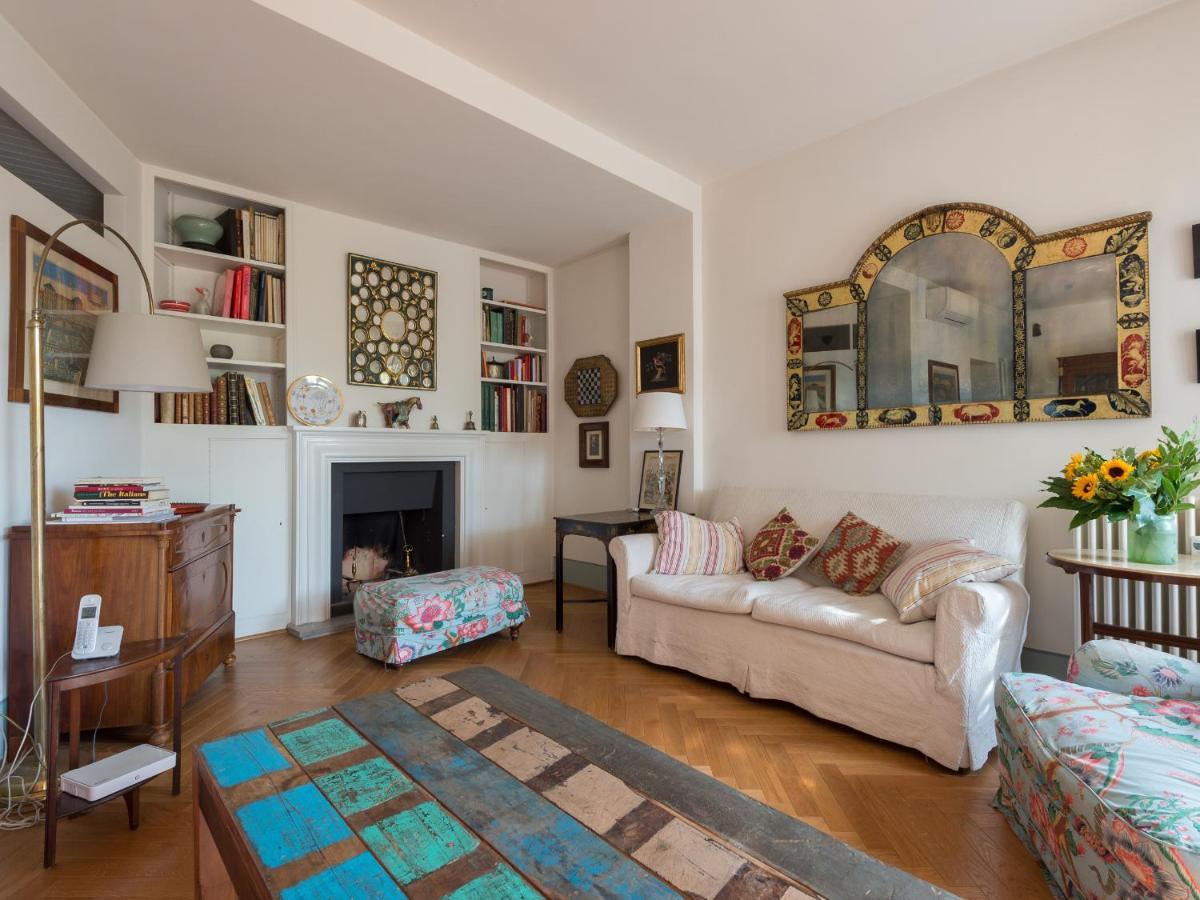 Apartment Piazza Lovatelli Luxury Penthouse Rom